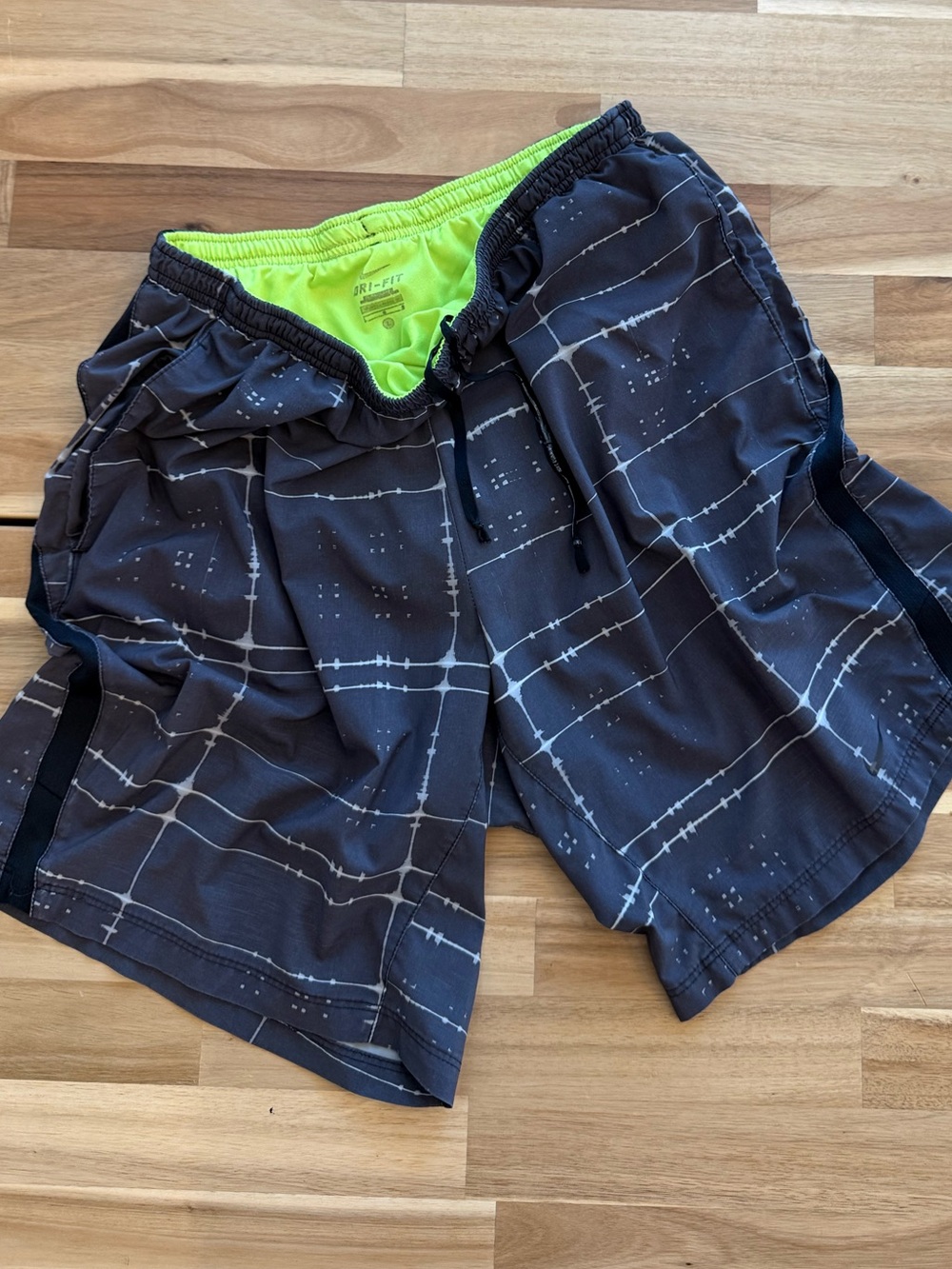 Nike Grey Patterned Graphic Athletic Shorts with Lime Liner - Men’s Size Large